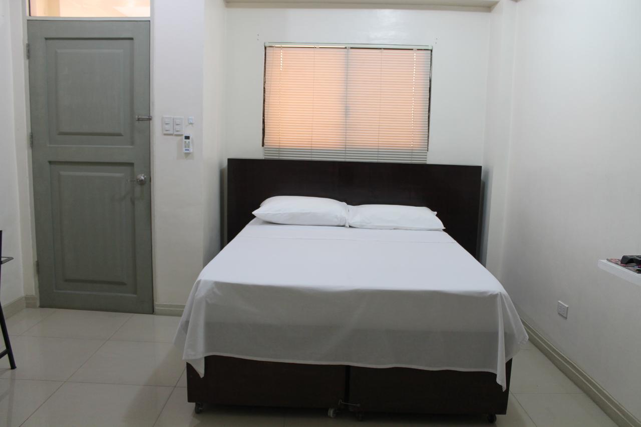 Residencia San Vicente - Pasay -Budget Hotel Manille Extérieur photo